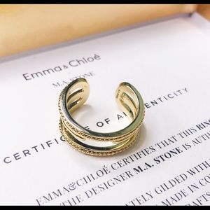 L’Atelier Emma & Chloe X M.A. Stone One Claw Ring